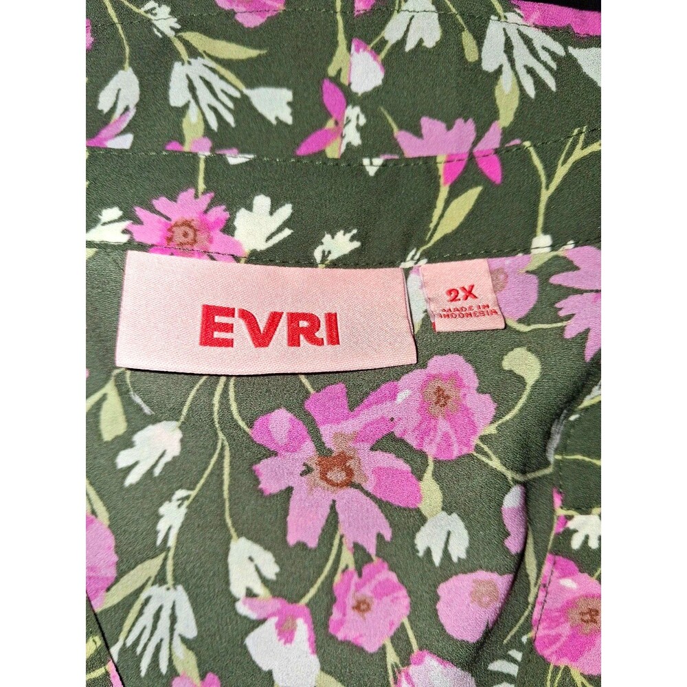 EVRI Women’s Plus 2X Floral V-Neck Pullover Blouse Green Pink White